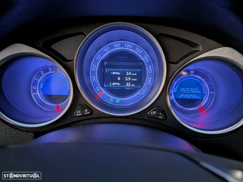Citroën DS4 1.6 e-HDi So Chic - 8