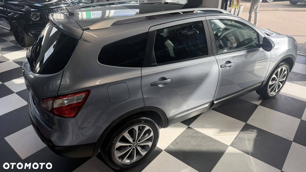 Nissan Qashqai+2 - 12