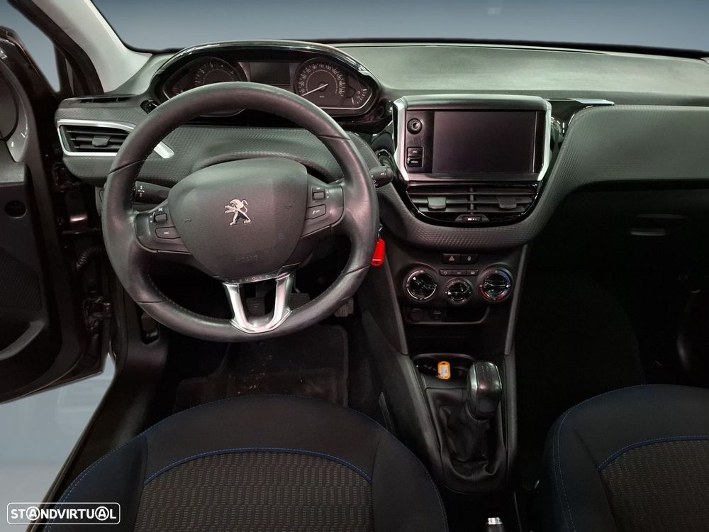 Peugeot 208 1.2 PureTech Style - 12