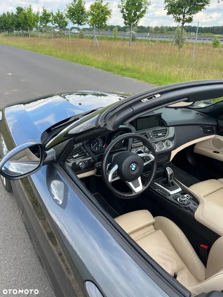 BMW Z4 sDrive28i - 10