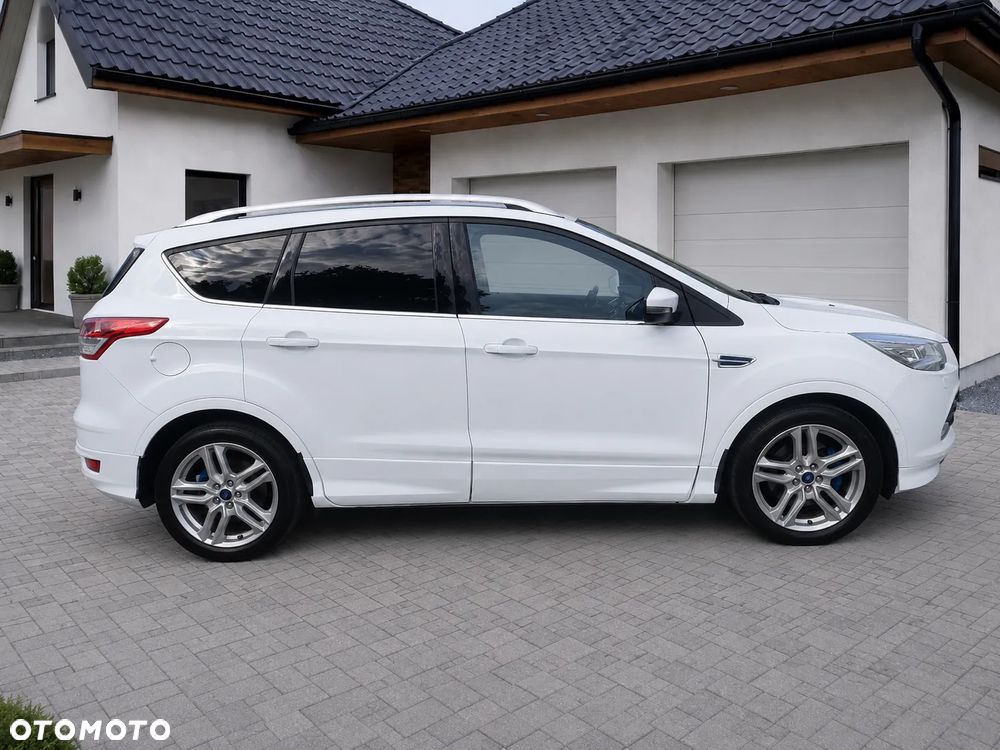 Ford Kuga 2.0 TDCi 2x4 Titanium - 6