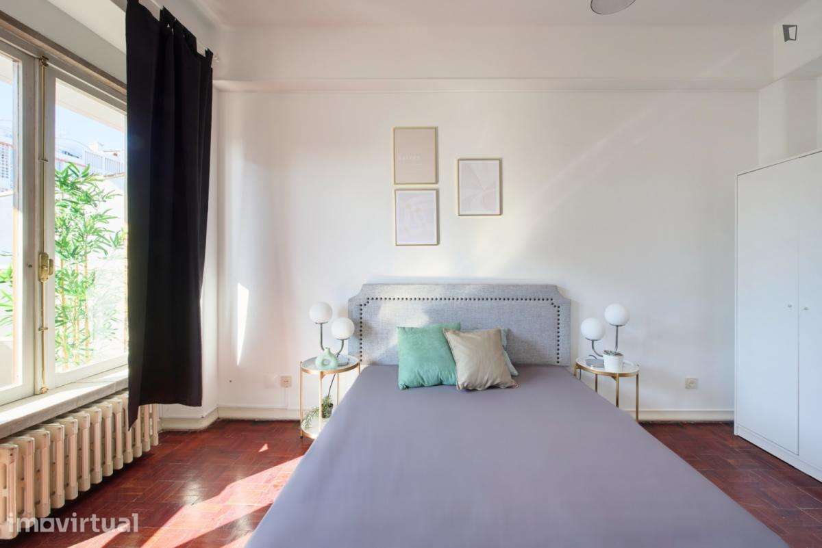 Quarto - localizado em Roma-Areeiro Lisbon - Grande imagem: 5/53