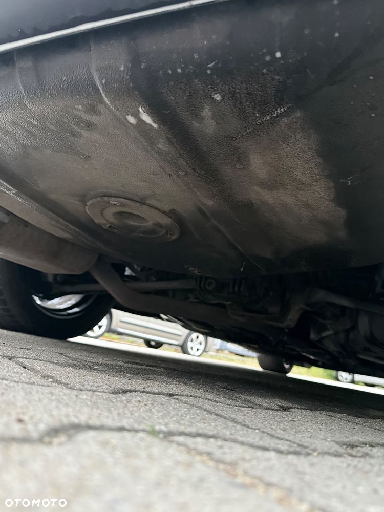 BMW Seria 3 320i - 27