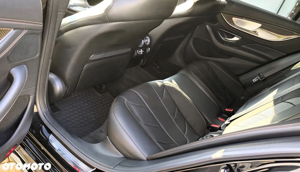 Mercedes-Benz CLS - 26