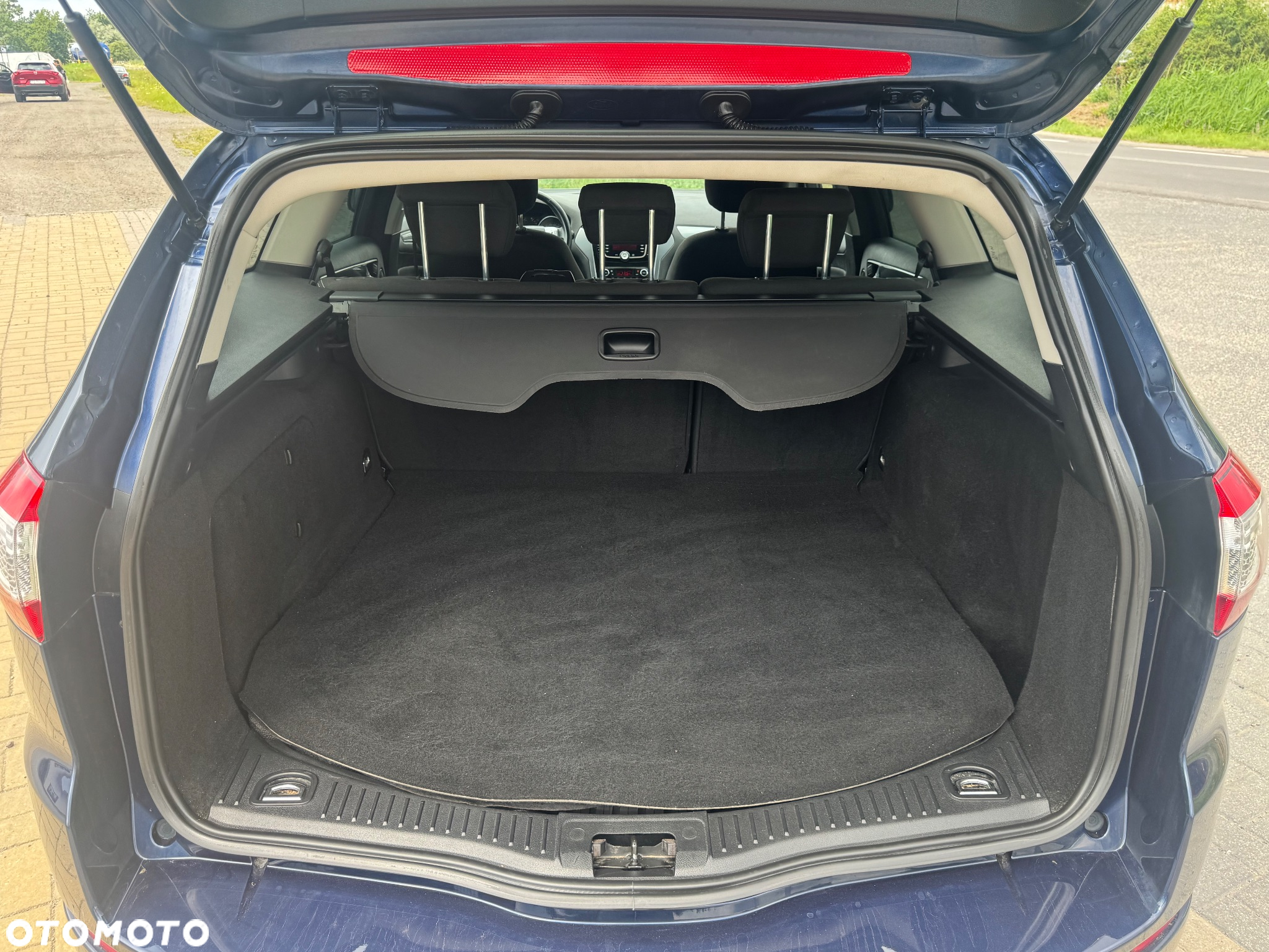 Ford Mondeo 1.6 Ambiente - 13