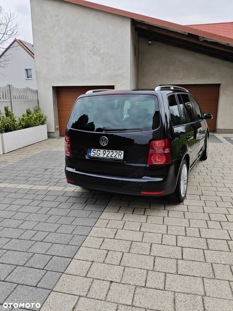 Volkswagen Touran 2.0 TDI Highline - 5