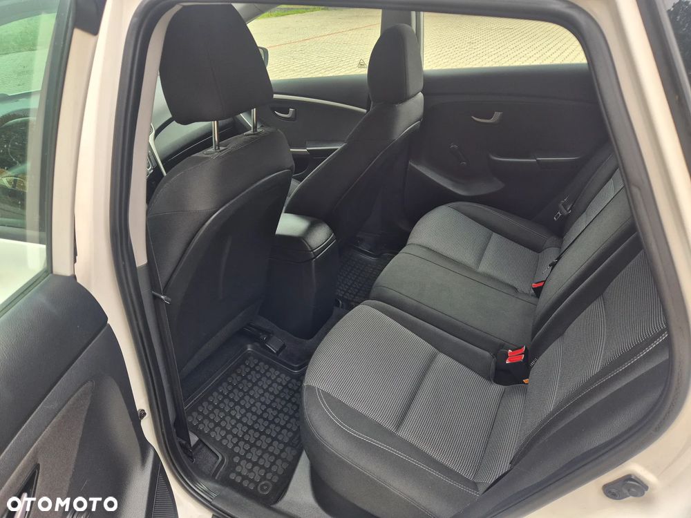 Hyundai i30 1.6 CRDi Comfort - 13