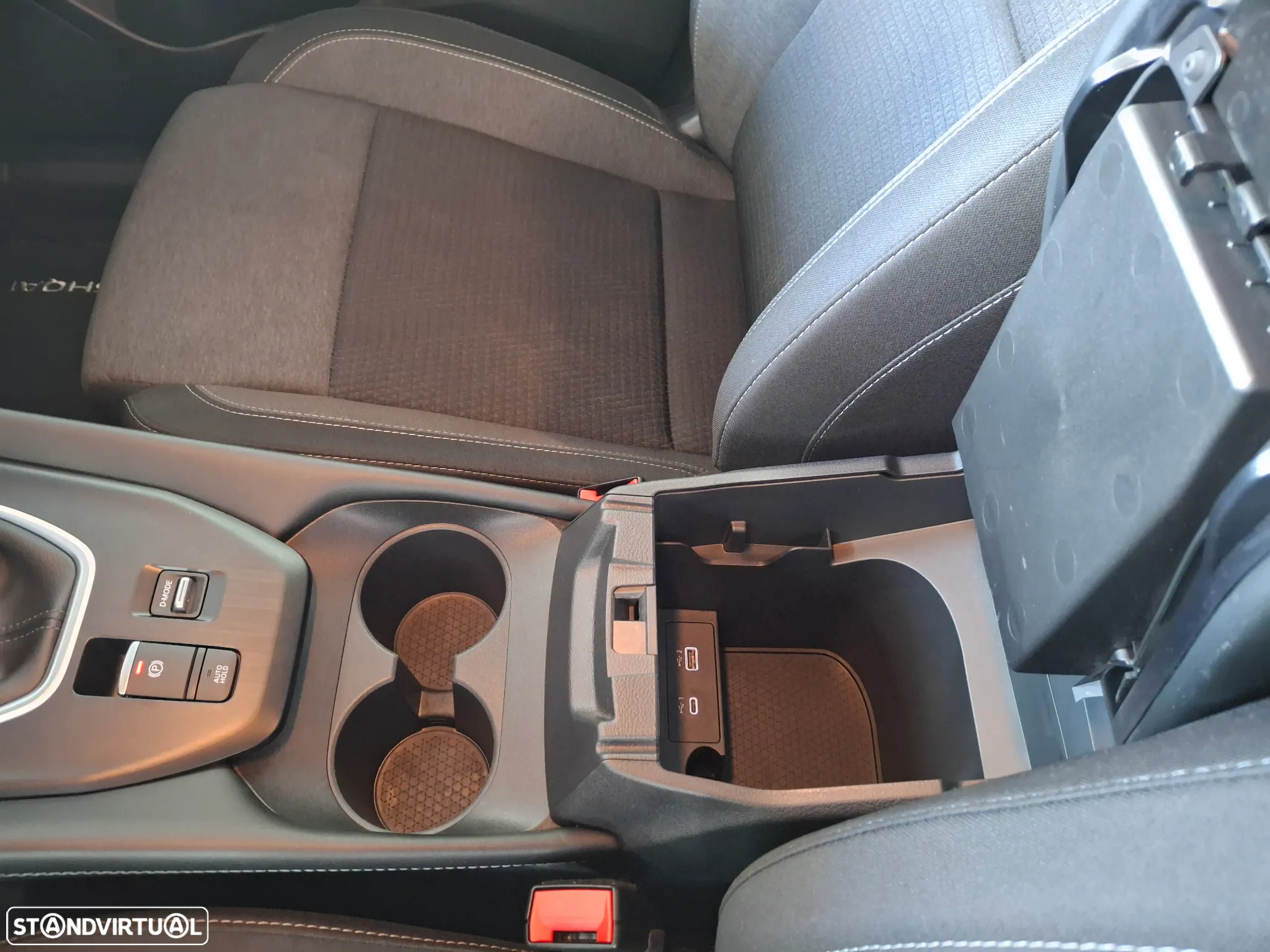 Nissan Qashqai 1.3 DIG-T N-Connecta LED - 13