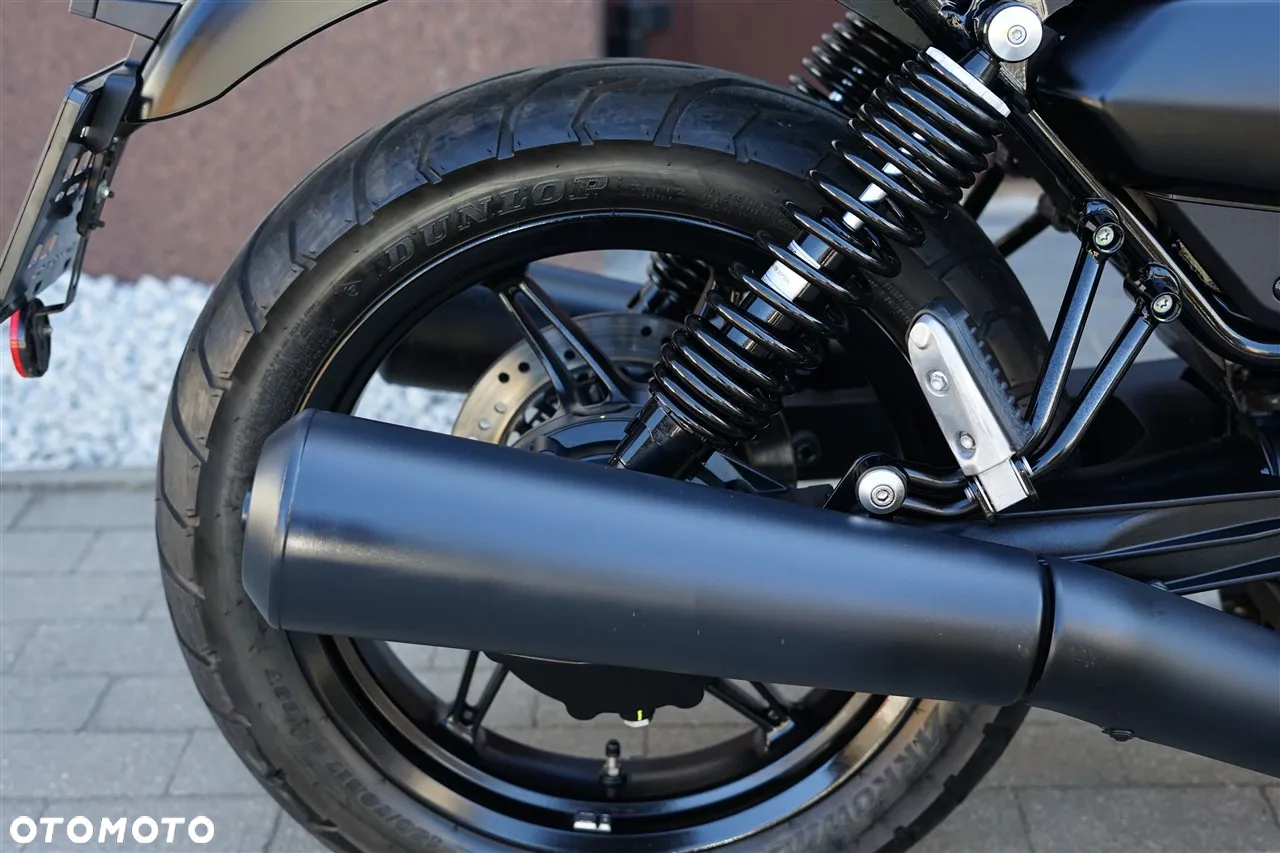 Moto Guzzi V7 - 8