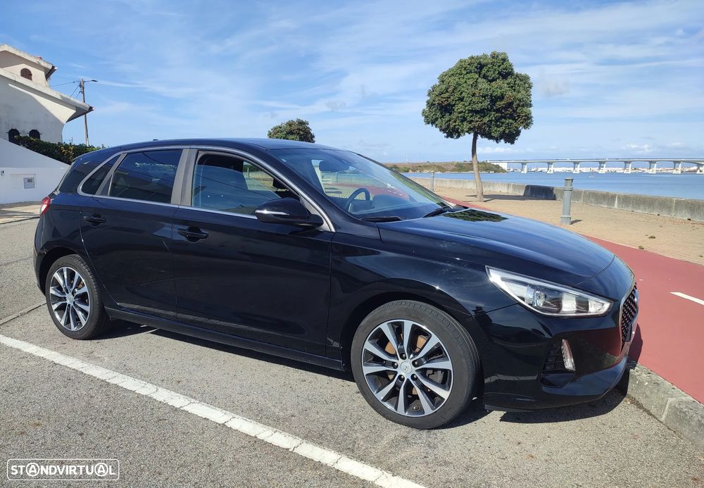 Hyundai i30 1.6 CRDI Comfort+Navi - 3