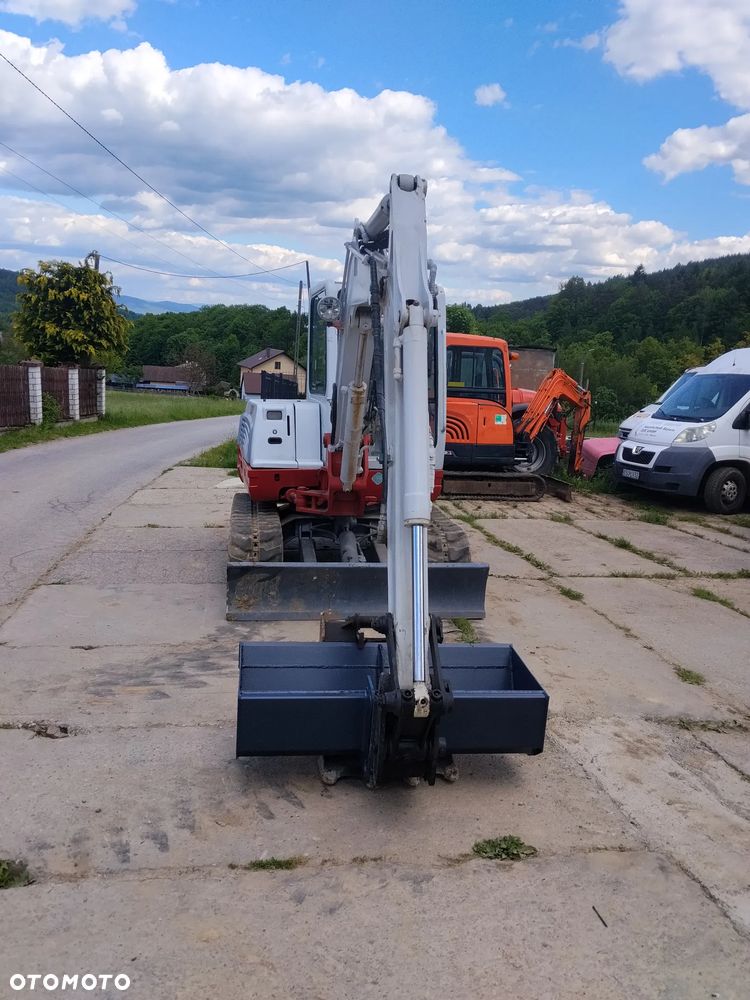 Takeuchi tb 250 - 3