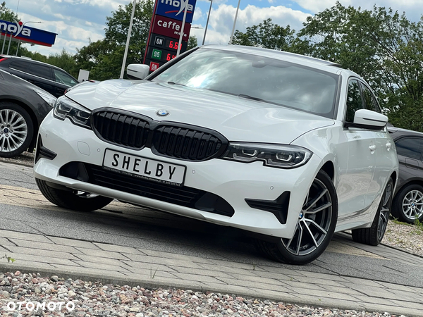 BMW Seria 3 330i Luxury Line sport