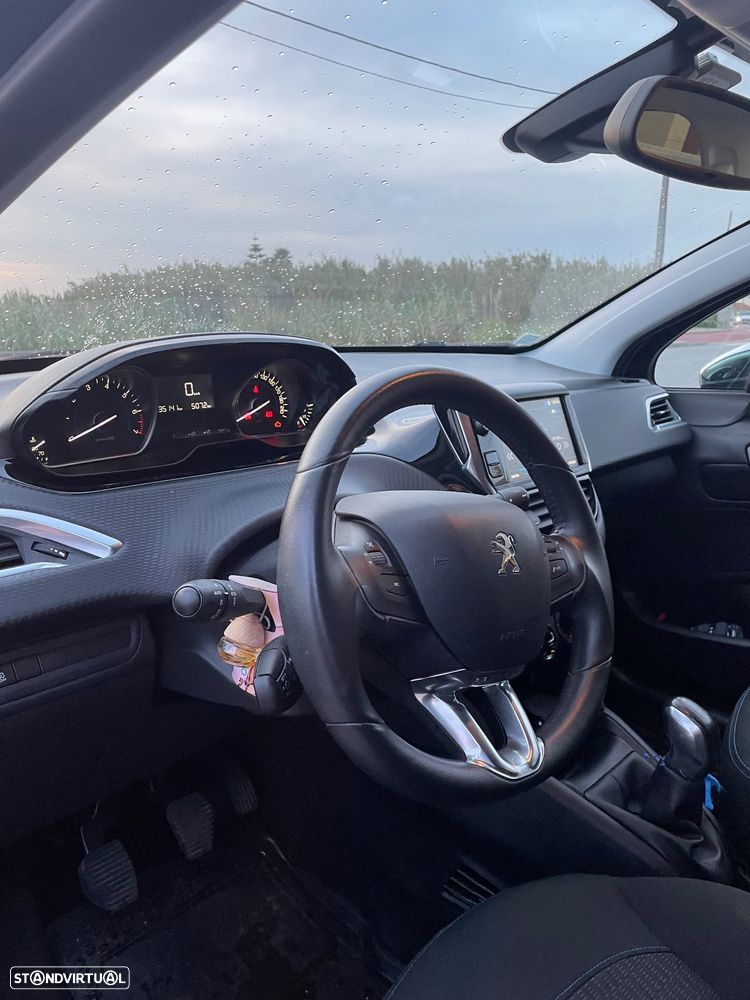 Peugeot 208 1.2 PureTech Style - 6