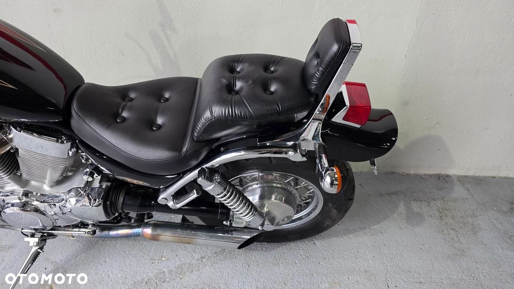 Suzuki Intruder - 15