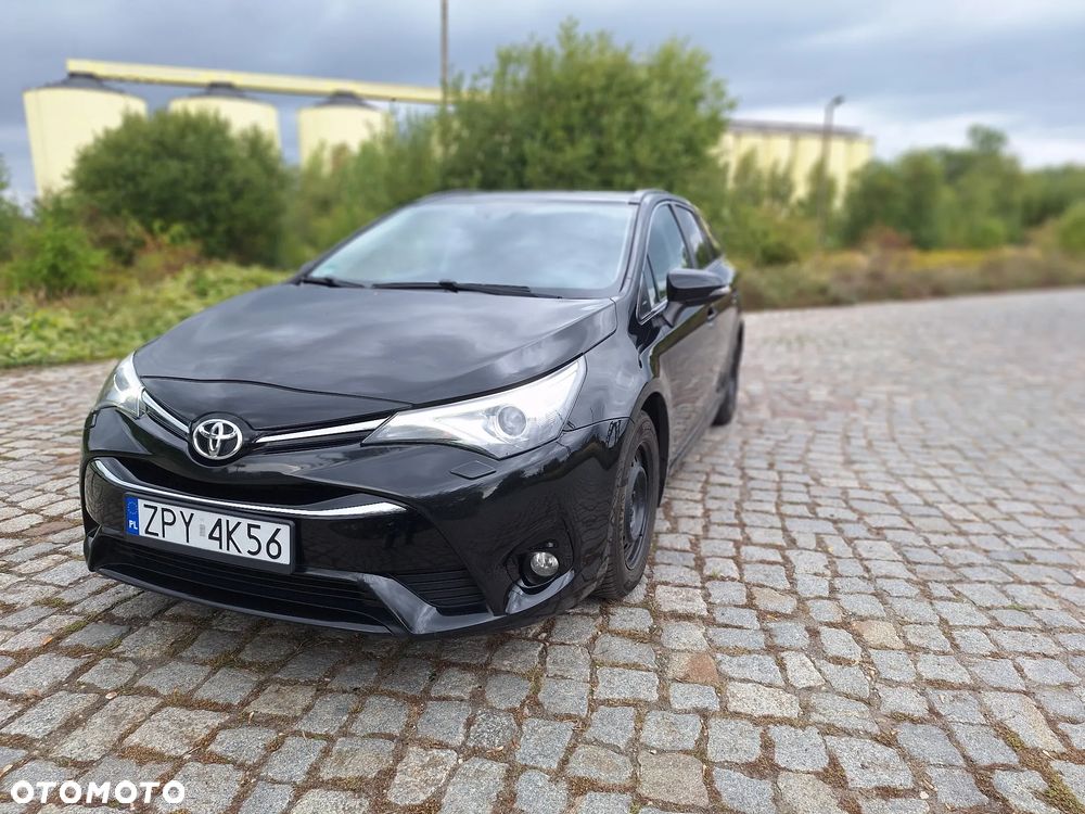 Toyota Avensis - 2