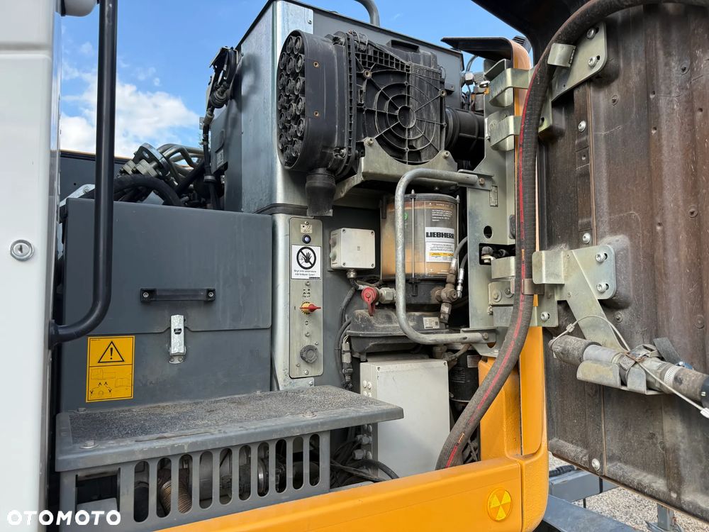 Liebherr 914 Compact  Rototilt + Szczypce Przyczepa - 17