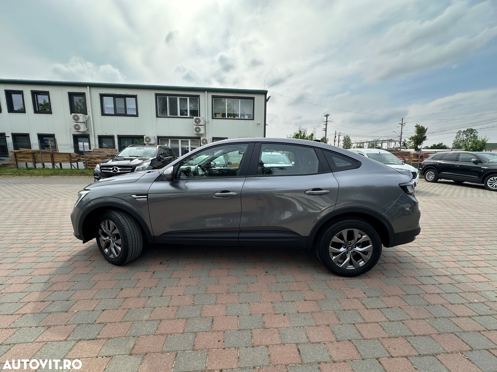 Renault Arkana MHEV 140 EDC Evolution - 8