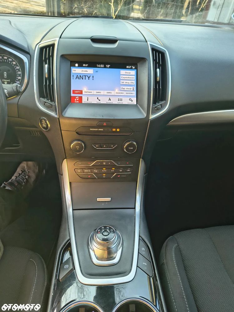 Ford S-Max ver-2-0-ecoblue-titanium - 15