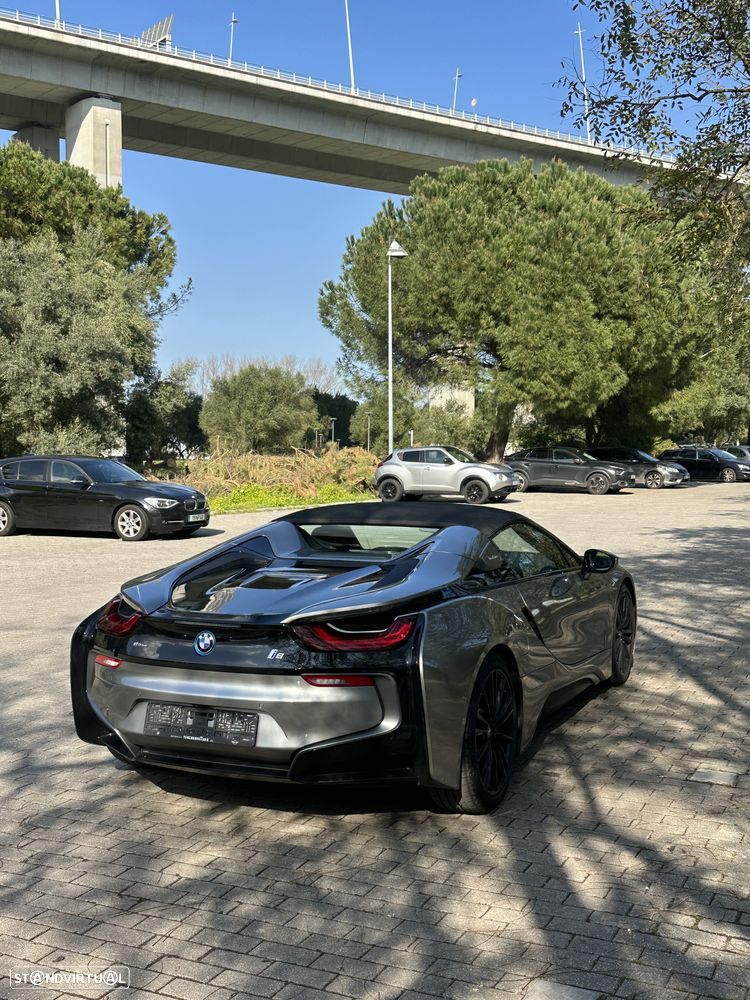 BMW i8 Roadster - 11