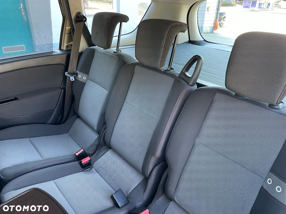 Renault Grand Scenic ENERGY TCe 130 S&S Paris - 23