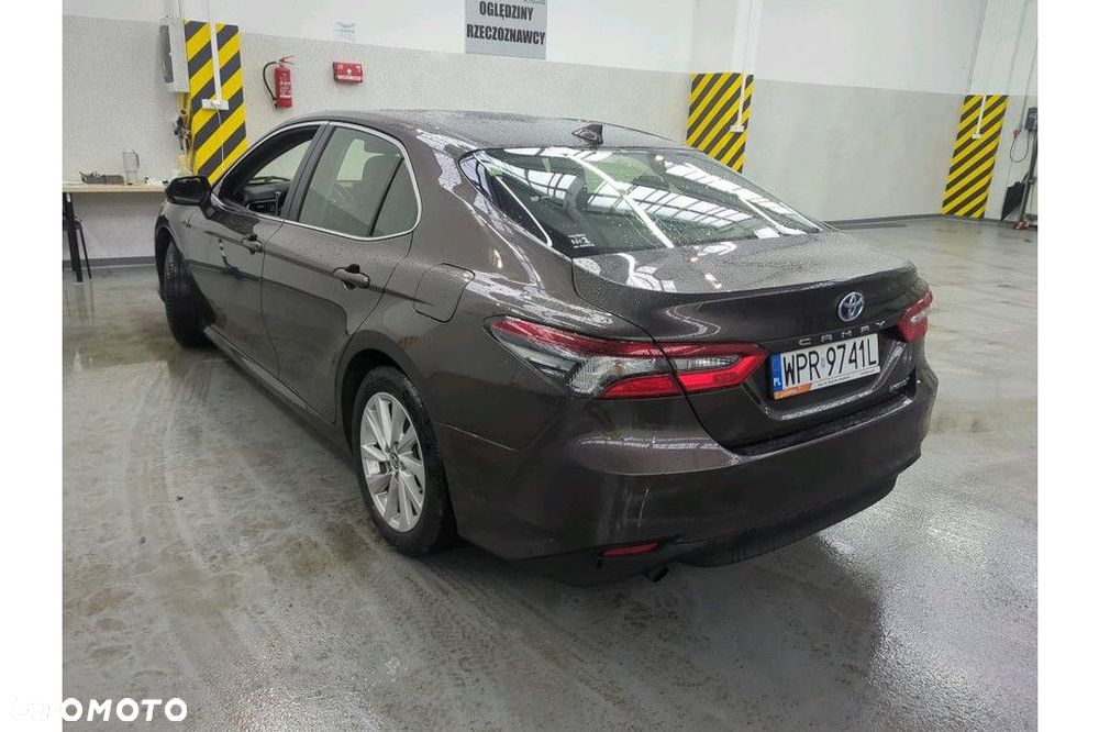 Toyota Camry - 2