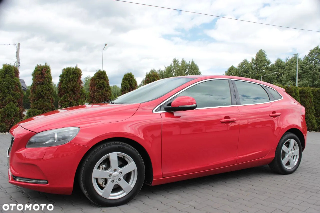 Volvo V40 D2 Momentum - 9