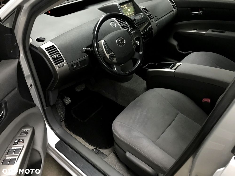 Toyota Prius 1.5 VVT-i Sol - 3