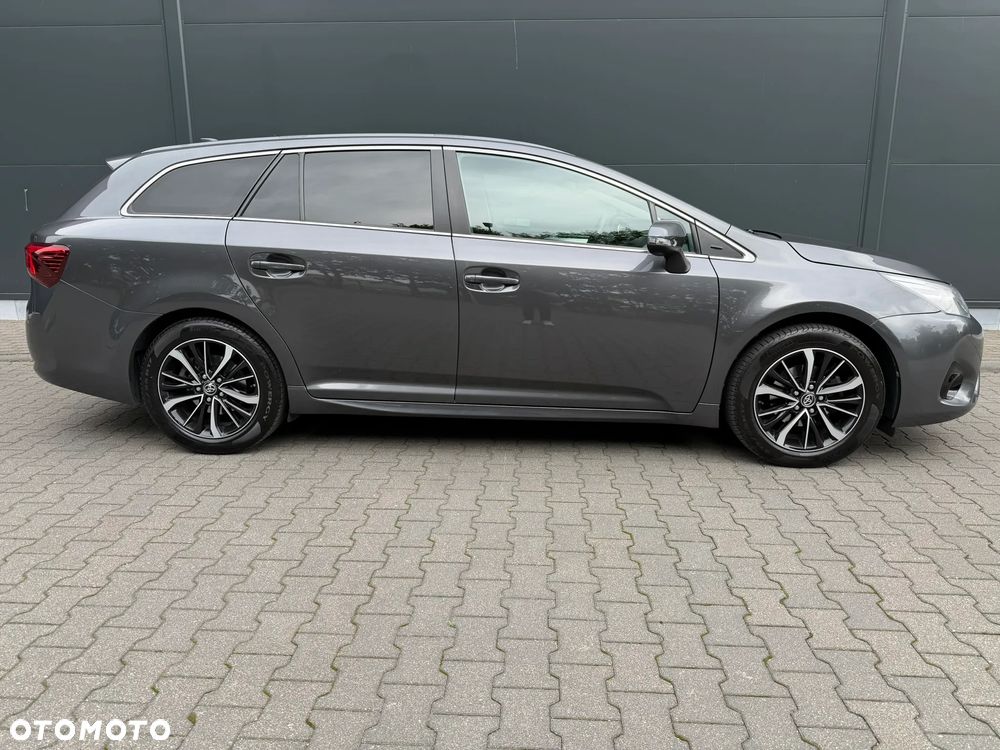 Toyota Avensis 1.8 Prestige - 8