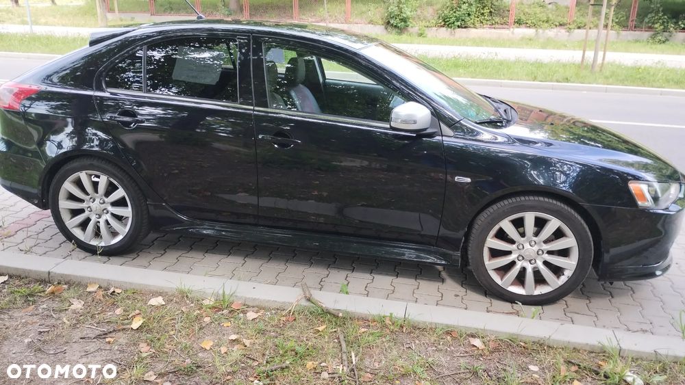 Mitsubishi Lancer - 1