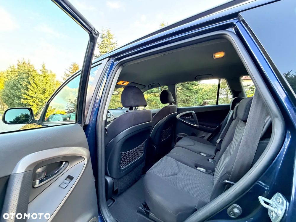 Toyota RAV4 2.2 D-4D Premium - 19