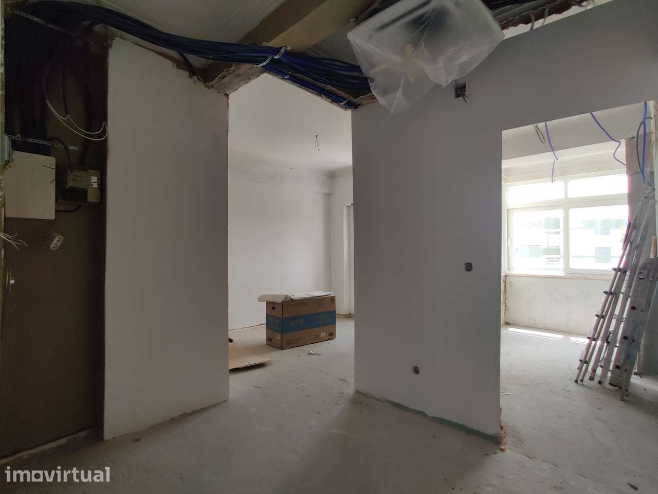 Oportunidade I APARTAMENTO T1 I Cento de Alverca - Grande imagem: 3/12
