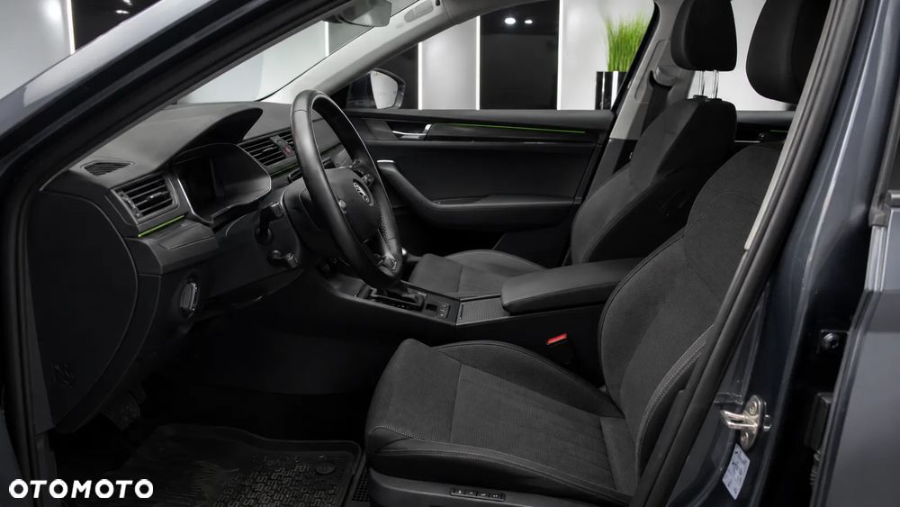 Skoda Superb 2.0 TSI Style DSG - 6