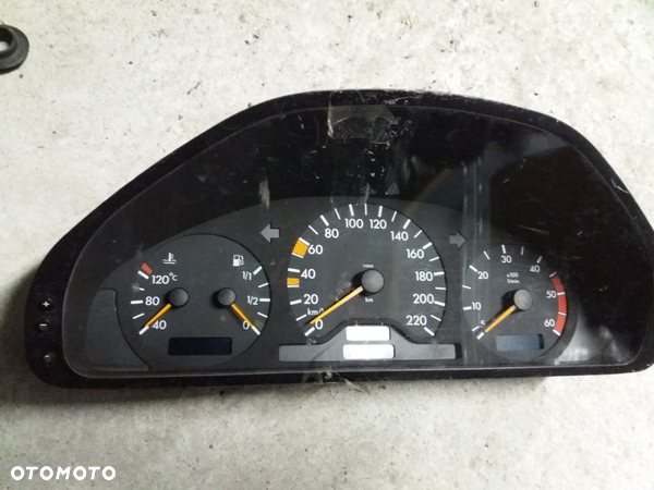 Licznik mercedes c klasa 2.2 cdi nr.202.540.77.48