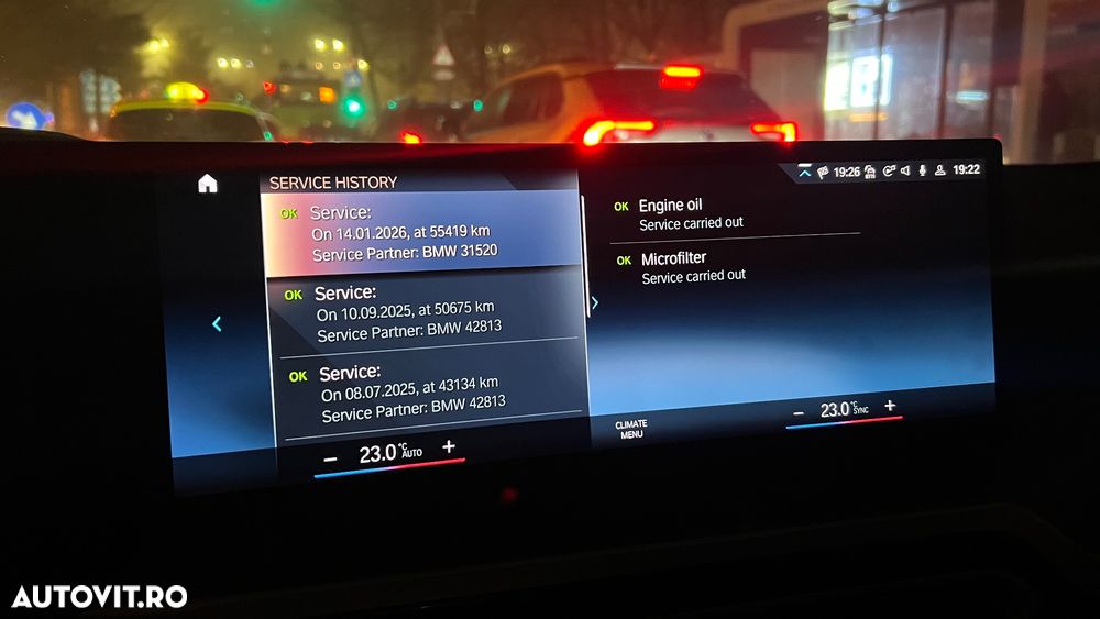 BMW Seria 3 330i xDrive AT - 33