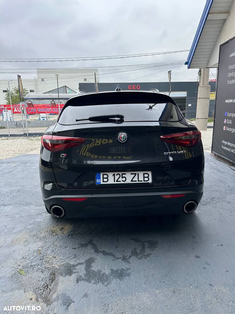 Alfa Romeo Stelvio 2.0 Turbo 16V AT8-Q4 Executive - 10