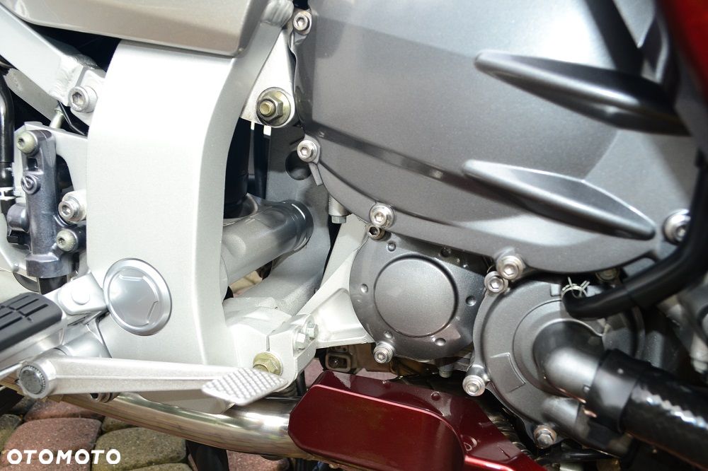 Yamaha FJR - 16