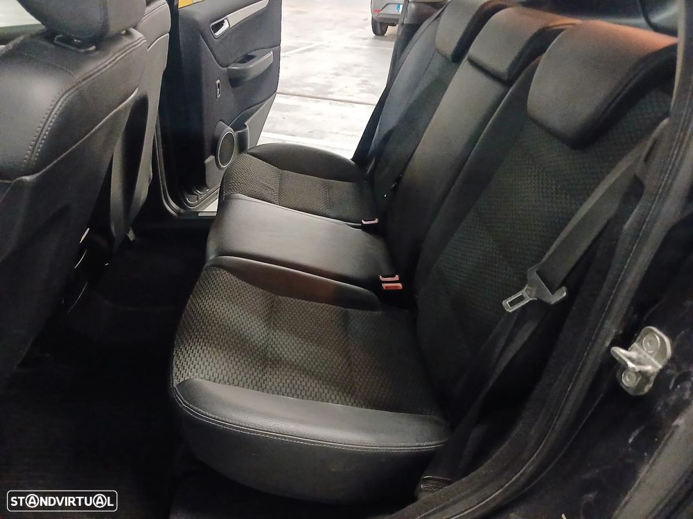 Mercedes-Benz B 180 CDi - 9
