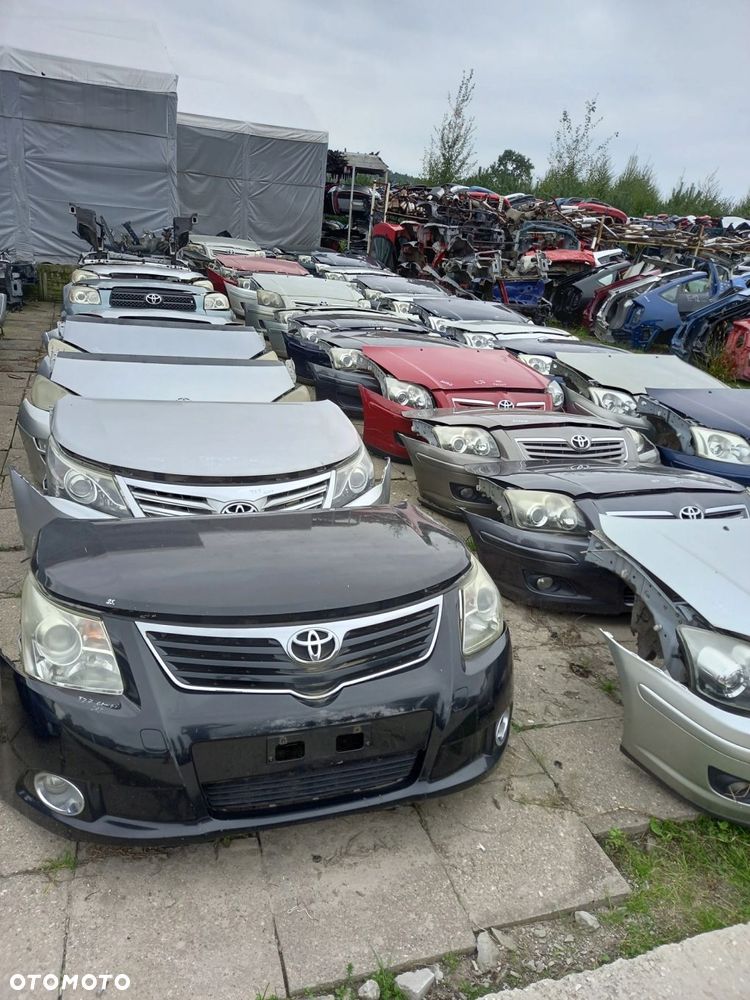 Toyota Avensis T27 fotele skóra alcantara - 8