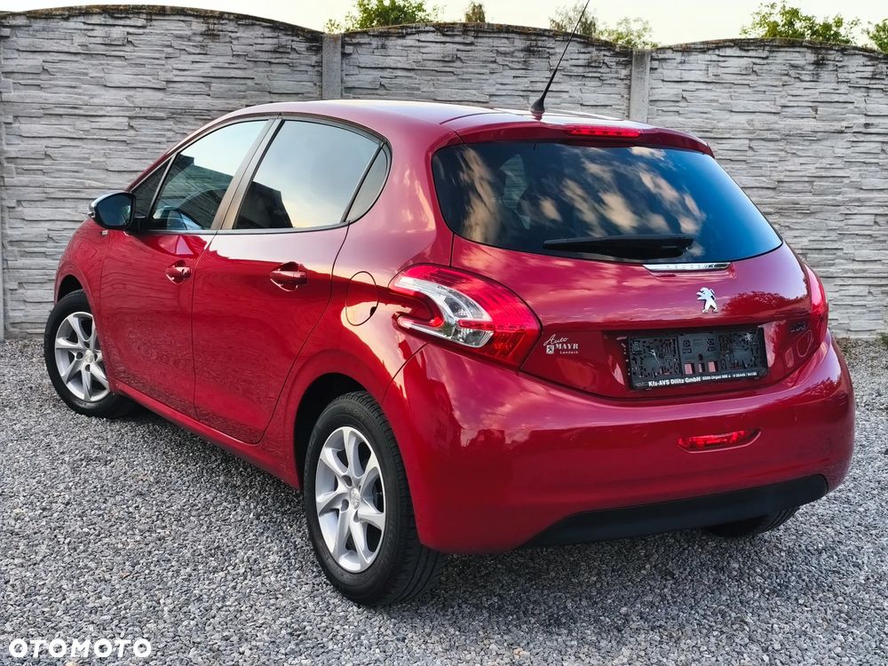 Peugeot 208 - 3
