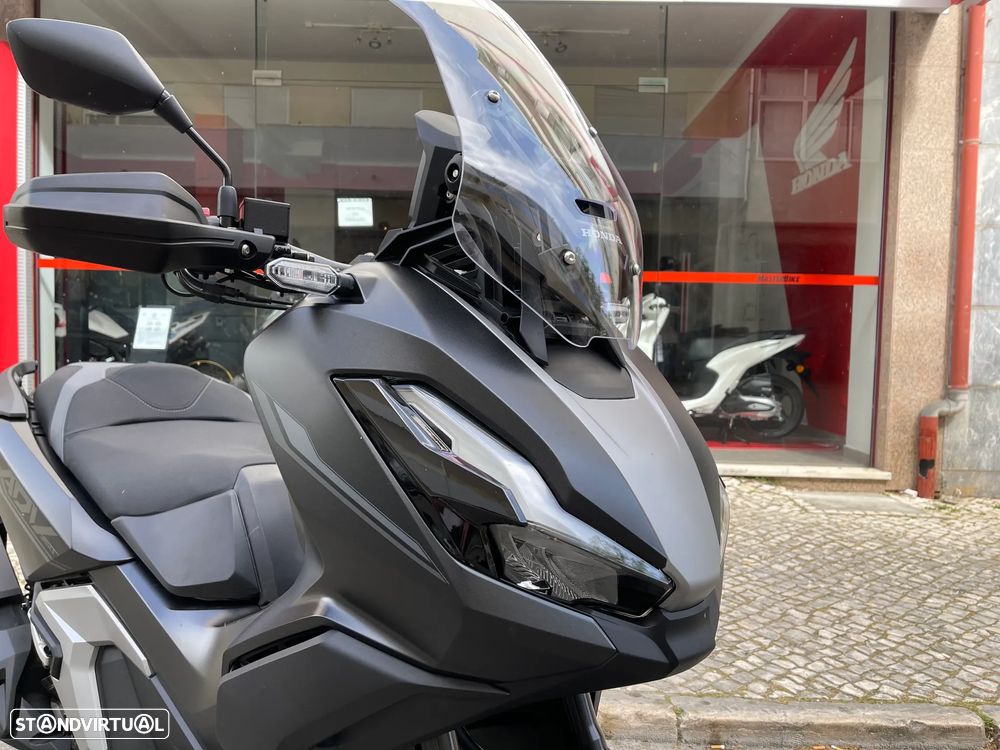 Honda ADV 350 Special Edition - 4