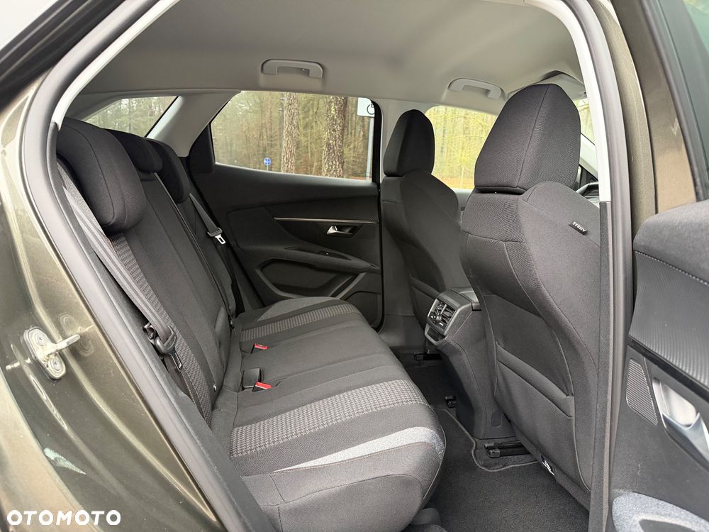 Peugeot 3008 PureTech 130 Stop & Start GPF EAT8 Active Business-Paket - 28