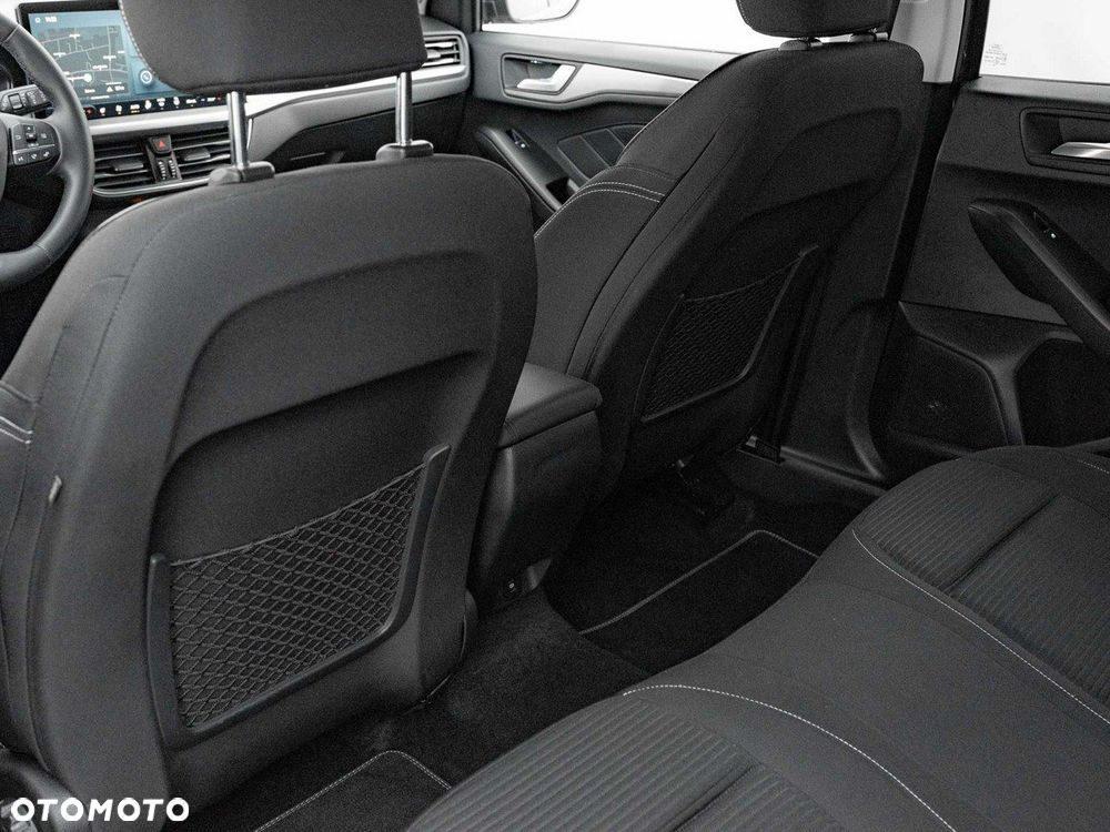 Ford Focus 1.0 EcoBoost Titanium X - 26