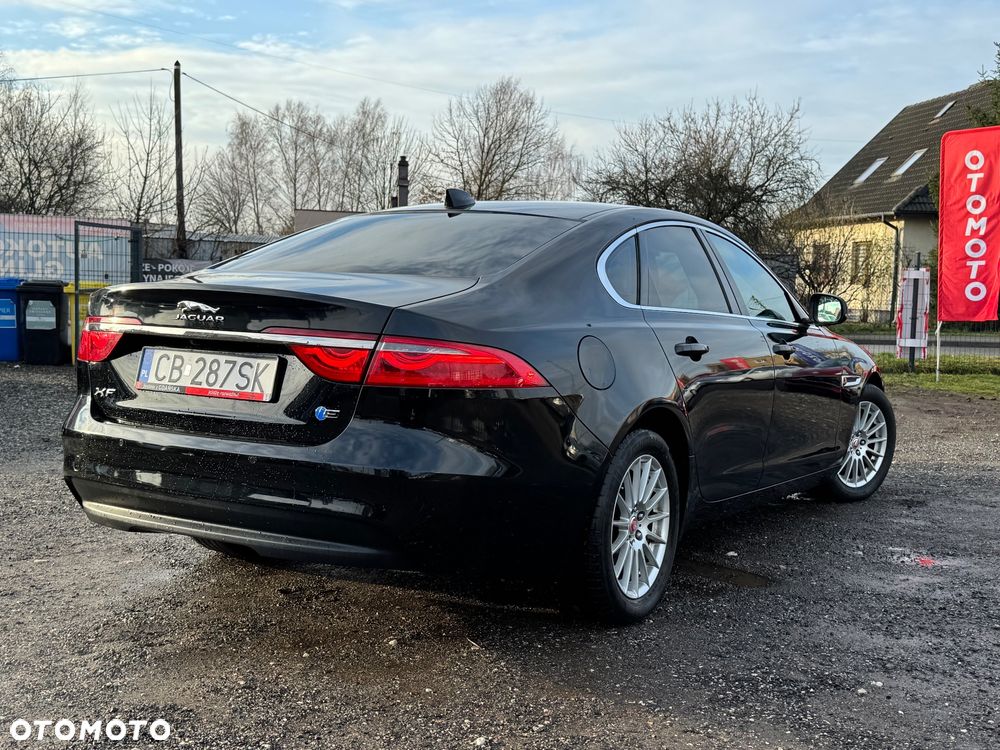 Jaguar XF 2.0 i4D Pure - 2