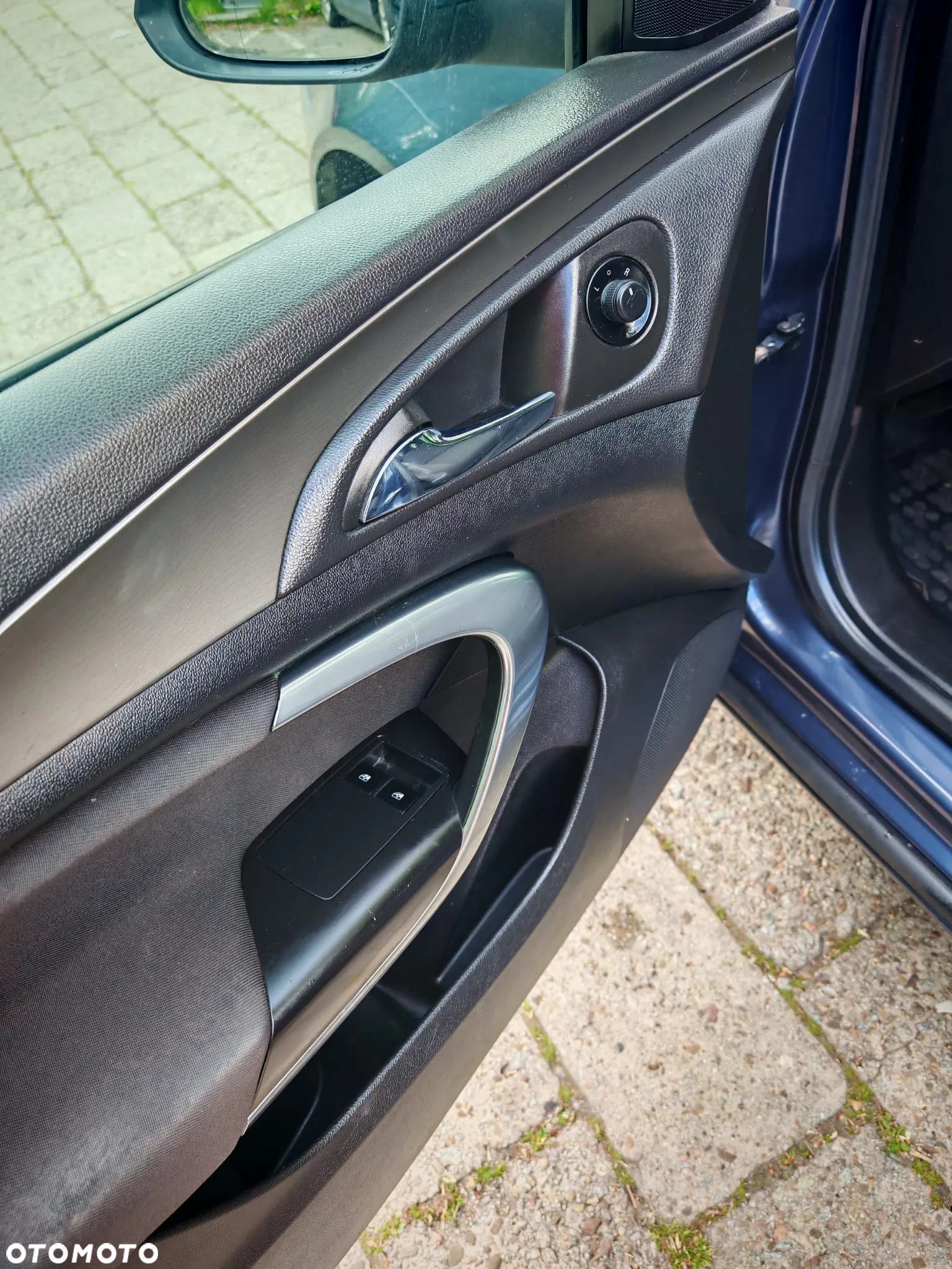 Opel Insignia 1.8 - 9