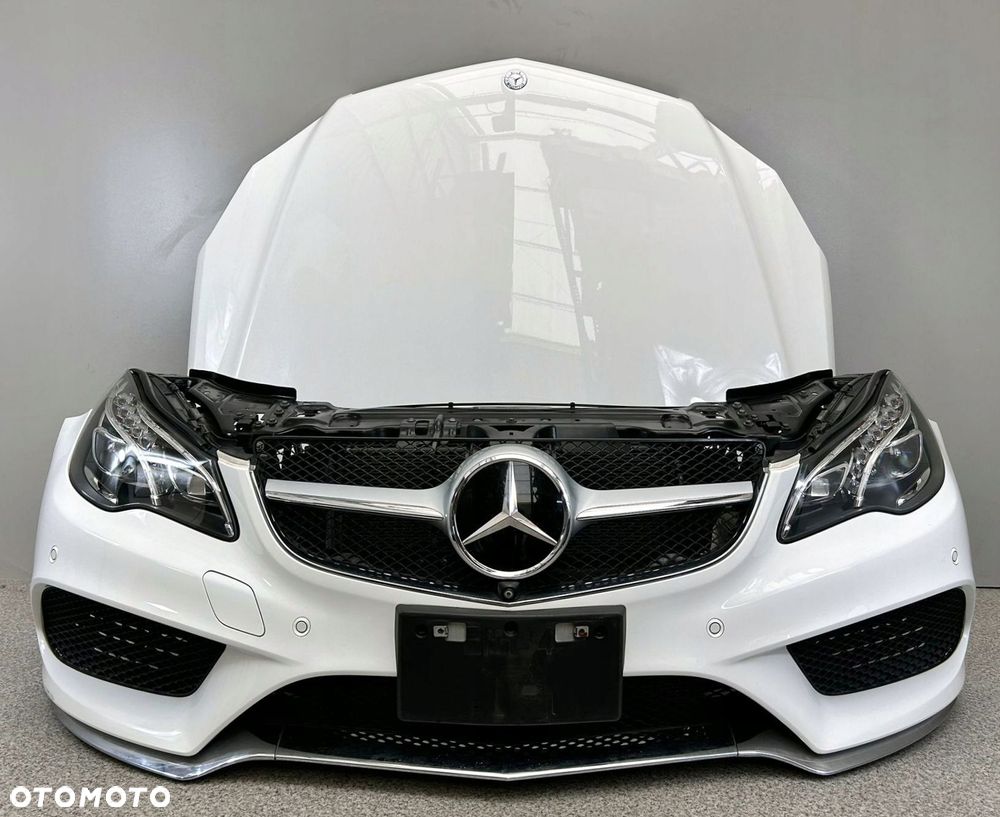 MERCEDES E KLASA W207 LIFT AMG PRZÓD ZDERZAK PAS LAMPY ILS MASKA 149 - 1