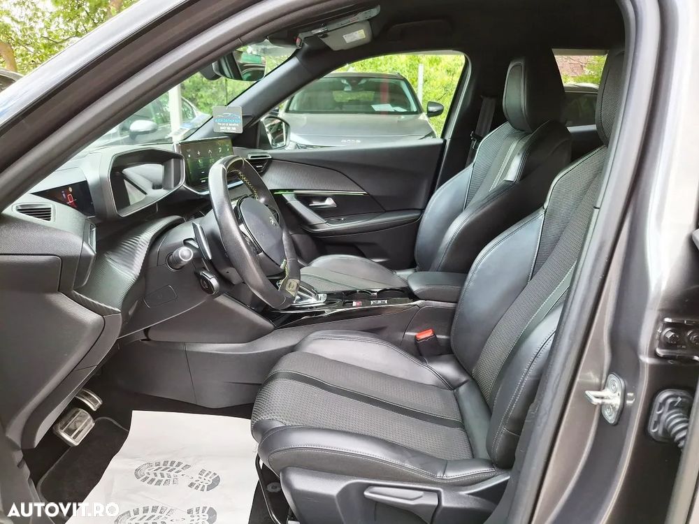 Peugeot 2008 1.2 PureTech EAT8 STT GT Pack - 8
