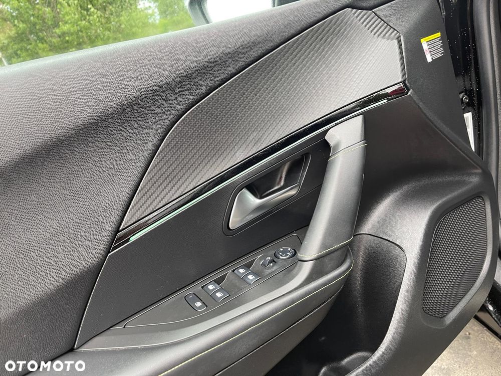 Peugeot 2008 GT - 22