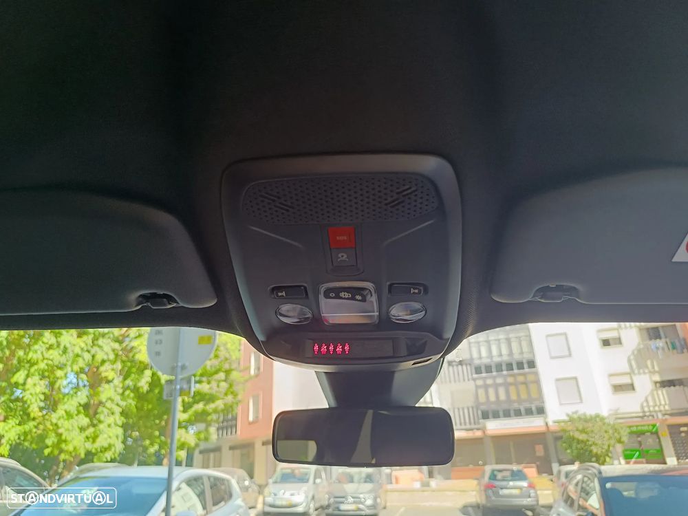 Peugeot 2008 1.2 PureTech Active Pack - 28