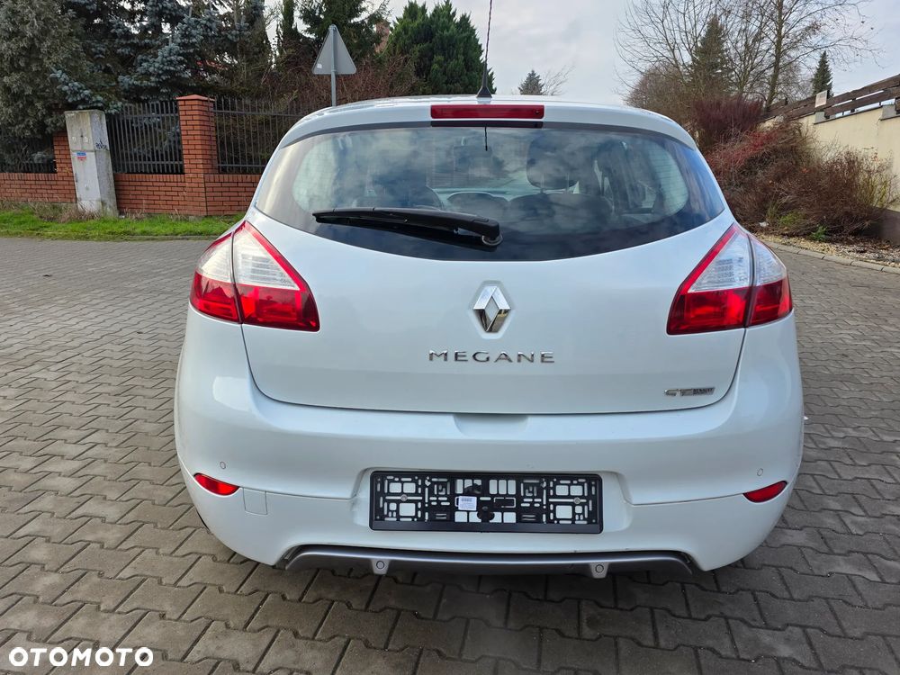 Renault Megane TCe 180 GT - 14