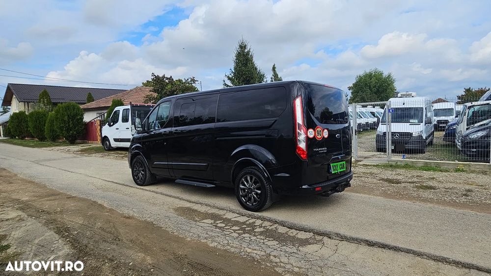 Ford Tourneo Custom - 6